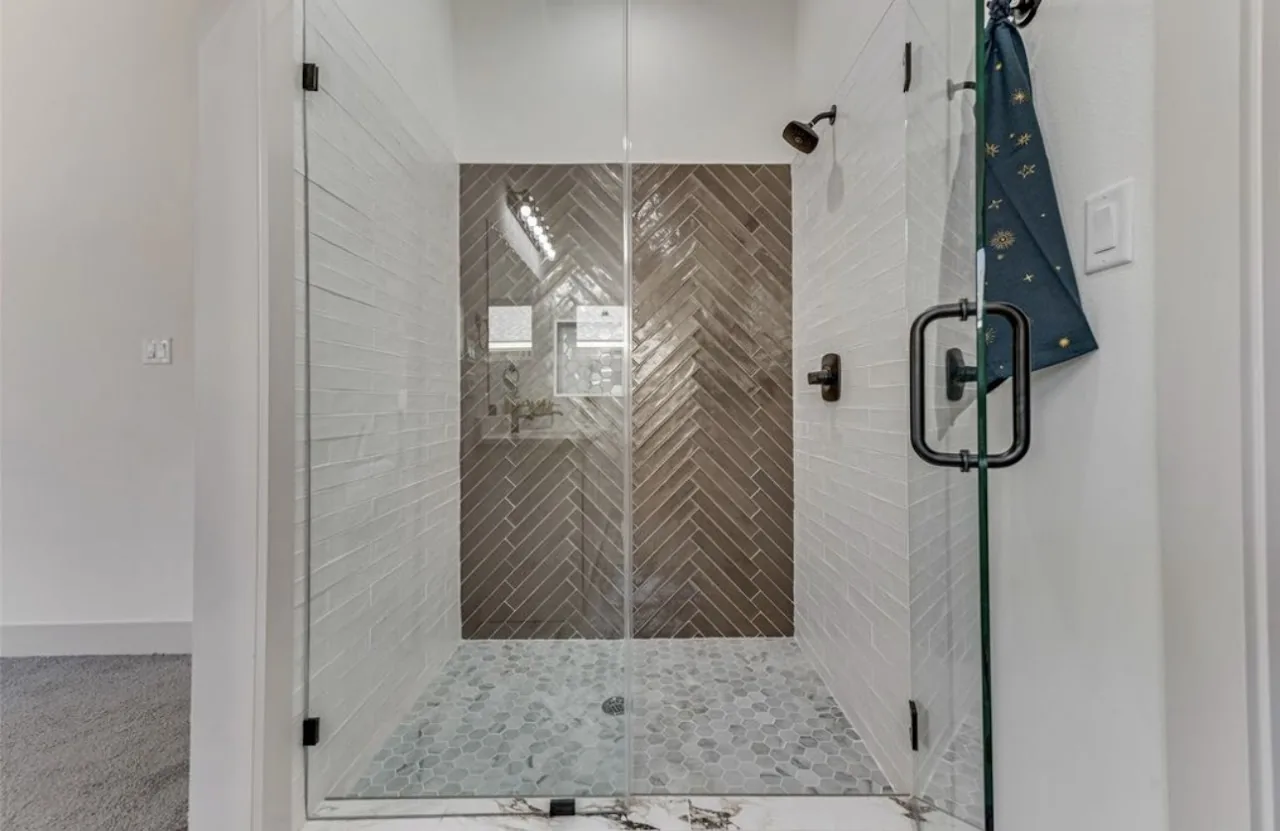 Denmark Street Residence - Image 2