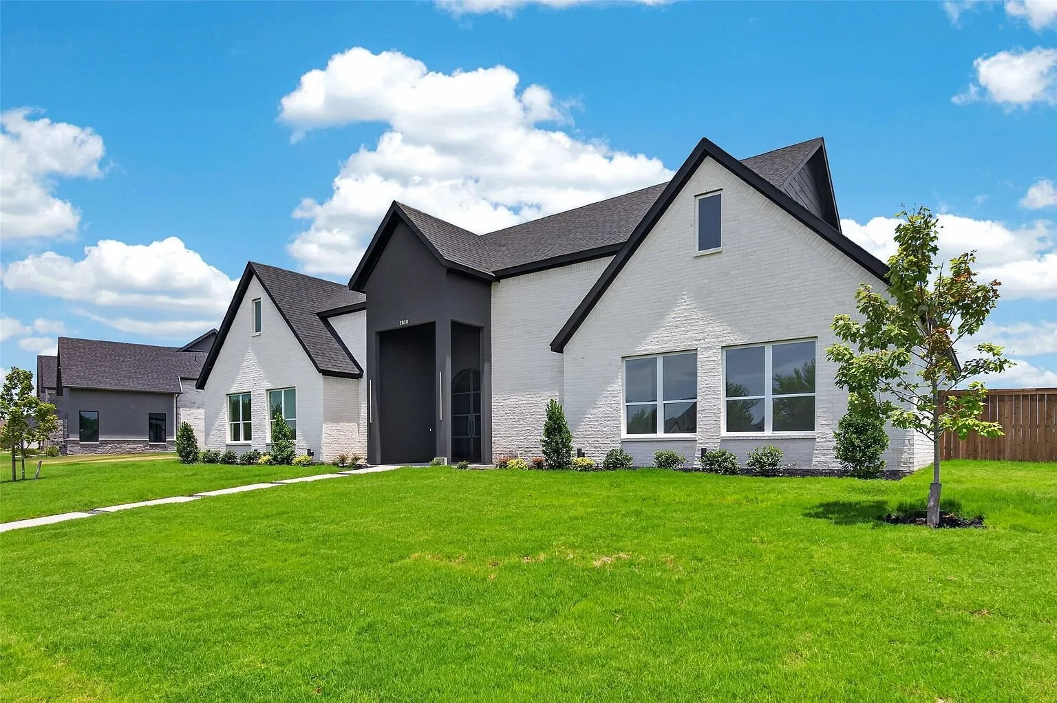 Devonshire North Residence - Image 8
