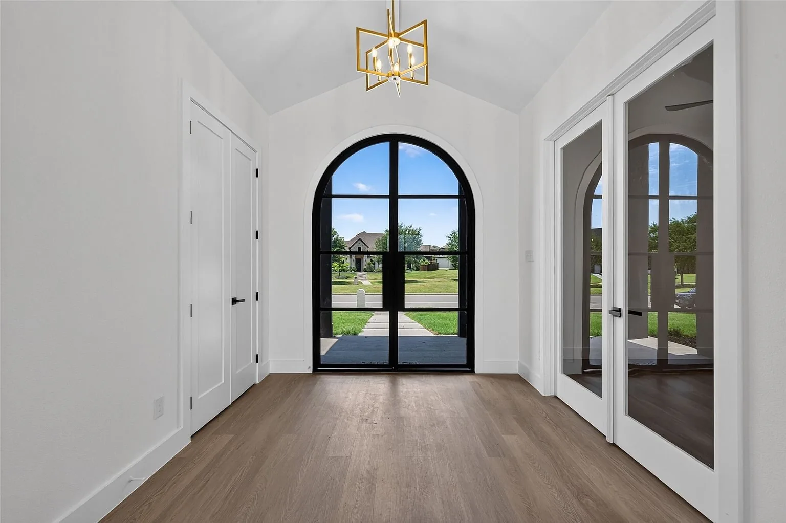Devonshire North Residence - Image 9