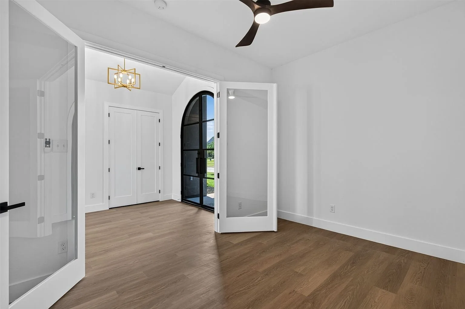 Devonshire North Residence - Image 11