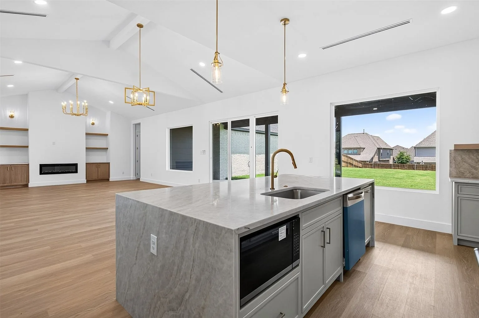 Devonshire North Residence - Image 13