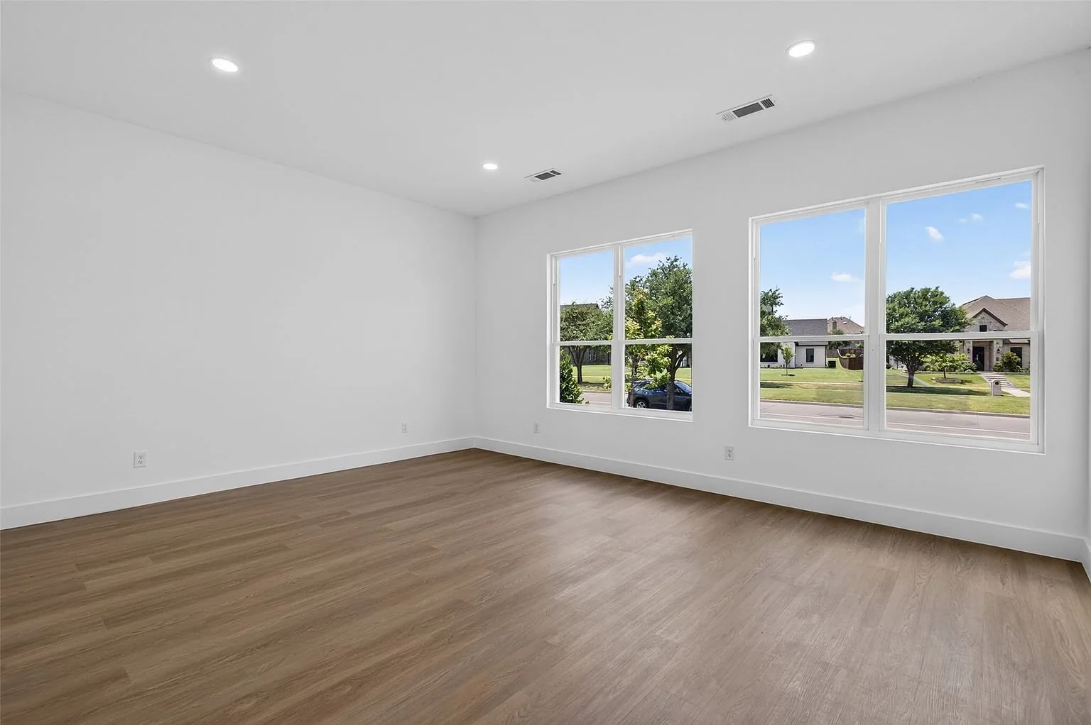 Devonshire North Residence - Image 19
